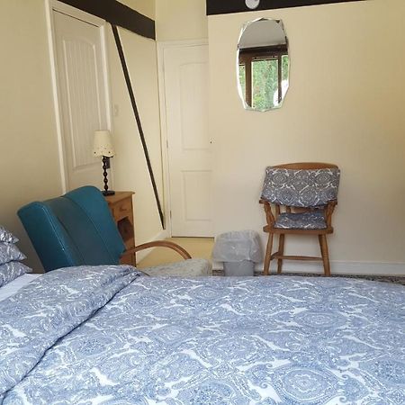 Follets B&B Pewsey Exteriör bild