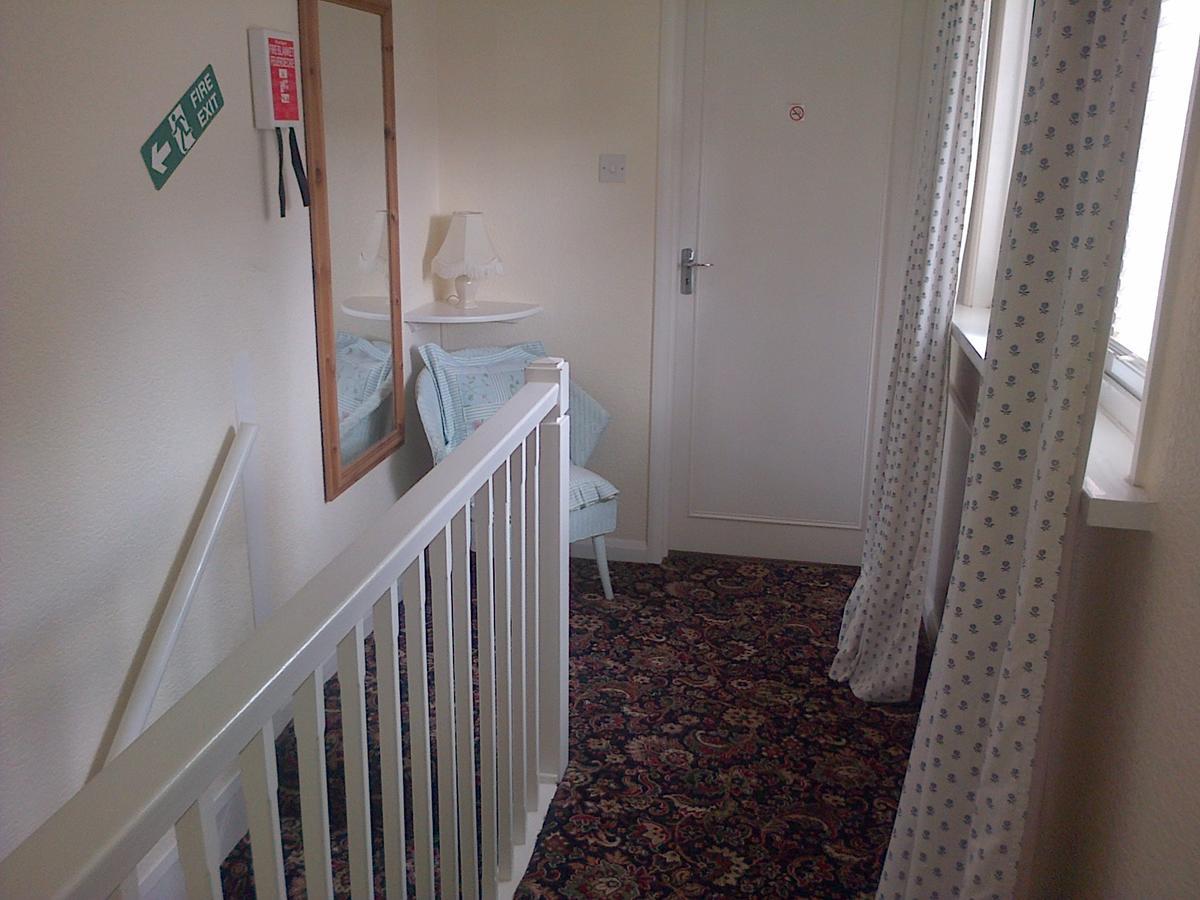 Follets B&B Pewsey Exteriör bild