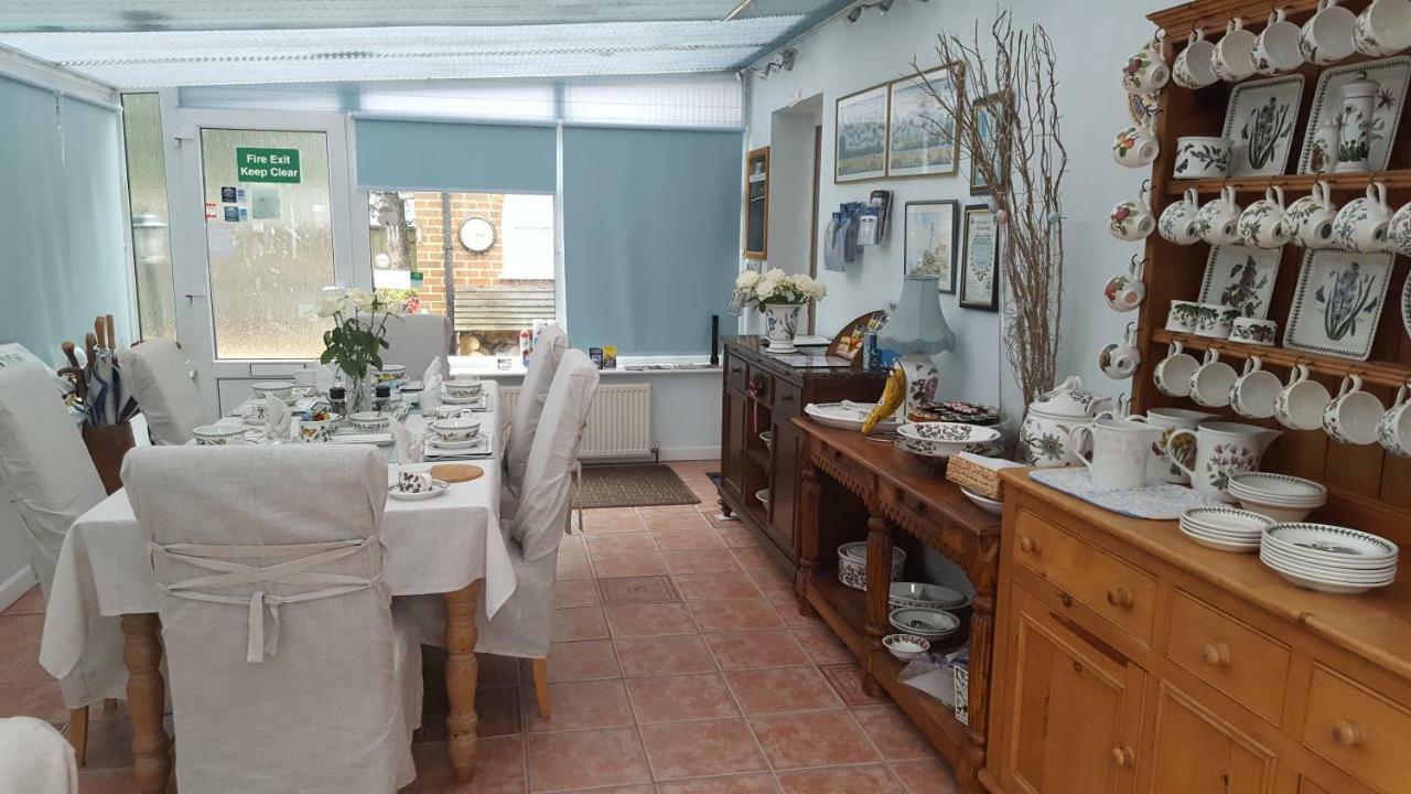 Follets B&B Pewsey Exteriör bild